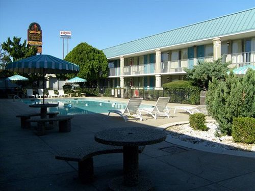 Bossier Inn And Suites Bossier City Eksteriør billede